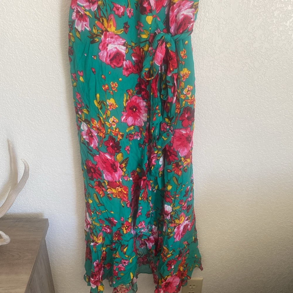 Colorful Roses Wrap Dress - Picture 7 of 8